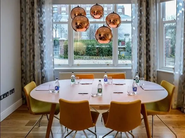 **** Hotel Merrion Hall Dublin Irland