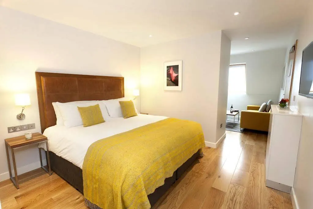**** Hotell Merrion Hall Dublin Irland